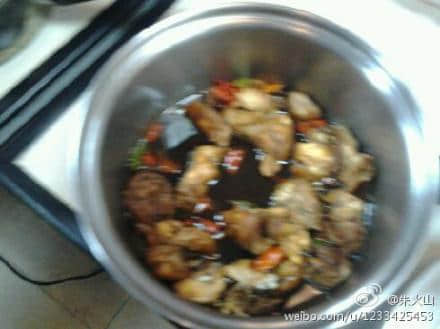 焖鸡翼.jpg