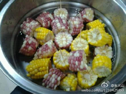 蒸玉米.jpg