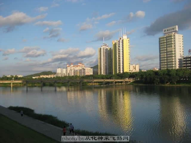 6点起床，下楼后一路风景