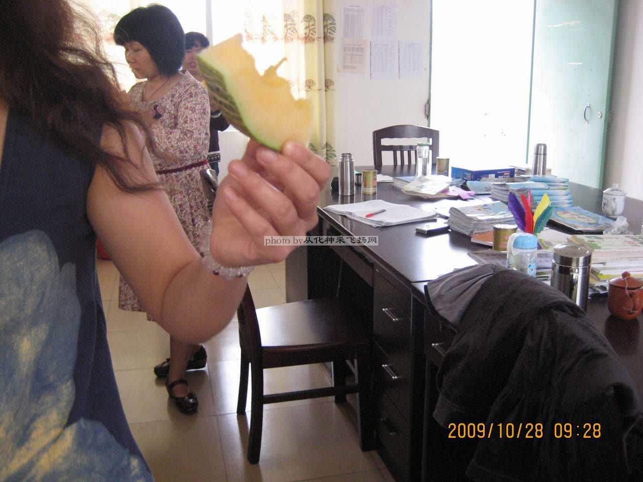 o(∩_∩)o...哈哈偷吃被逮住了