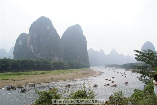 这里是20元人民币的背景